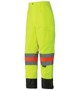 Pantalon imperméable haute visibilité pour signaleur, conforme à la nouvelle norme de Transports Québec. 