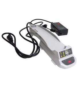 Smart single station battery charger for 3M TR-600 Versaflo PAPR. Kit includes the single station charger and the power cord.