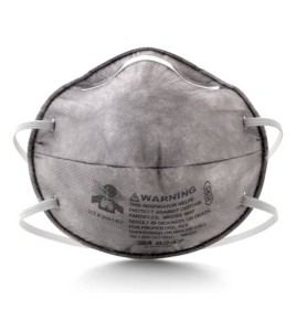 Masque de protection respiratoire de 3M, modèle 8247, R95. Protection contre les particules huileuses et les vapeurs organiques.