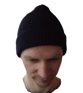 Acrylic toque black