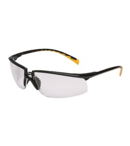 3M Privo protective eyewear with anti-fog treated clear polycarbonate lens. Offers balance between comfort, protection & fashion