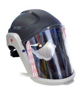 Ensemble Versaflo TR-600 pour épuration d’air motorisé en milieu industriel. Casque dur et facteur de protection de 1000