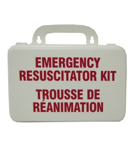 Trousse de réanimation (RCR) dans un boîtier en plastique.