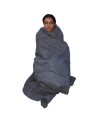 50% wool and polyester emergency rescue and disaster blanket, 150 x 210 cm (59 x 83 in).