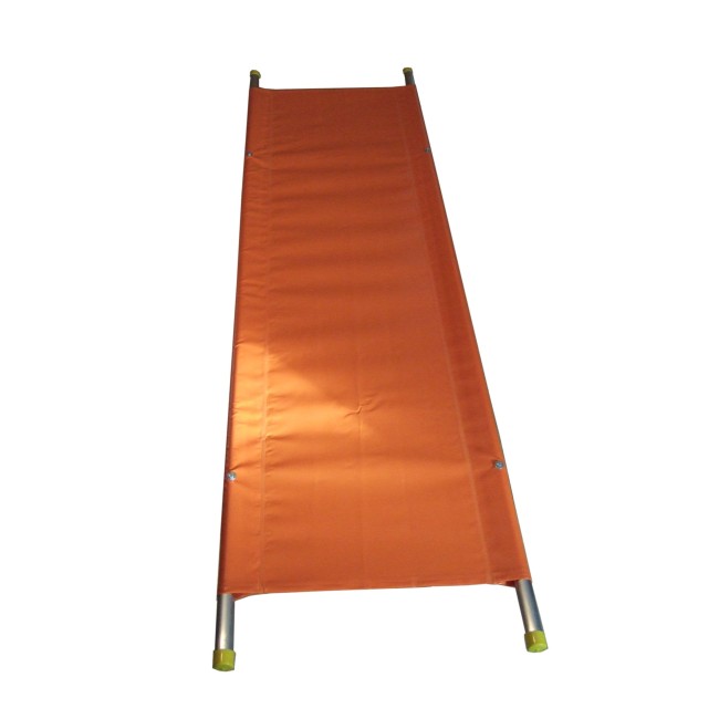 Stretcher folding in two, 206 x 55 x 14 cm (81 x 21.5 x 5.5 in).