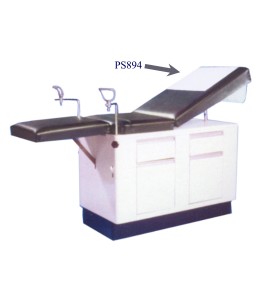 Roll of smooth paper for medical examination table, 46 cm x 64 m.