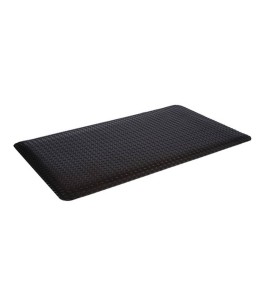 Black anti-fatigue carpet 5/8 in, made of rubberand and Deck Plate on surface .