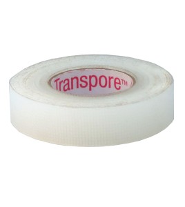 Ruban adhésif Transpore hypoallergénique sans latex. Dimensions : ½ po x 30 pi/1,25 cm x 9 m