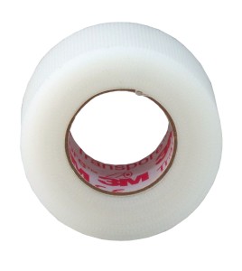 Transpore breathable hypoallergenic adhesive tape. Dimensions: 1-in. x 30-ft./2.5 cm x 9 m