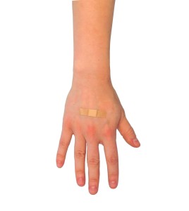 Junior plastic bandages, 1 x 3.8 cm (3/8 x 1.5 in), 50/box.