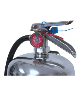 Portable fire extinguisher 1.6 gallons, type AK, ULC 2AK, with wall hook. Ideal for commercial kitchens and restaurents.