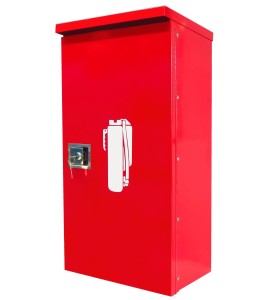 Surface-mounted outdoors steel fire cabinet for 20 lbs extinguishers.