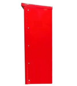 Surface-mounted outdoors steel fire cabinet for 30 lbs extinguishers.