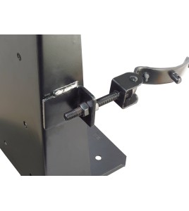 Box-type vehicle bracket for 5 lb portable fire extinguishers with 4 to 4 ½ inches in diameter