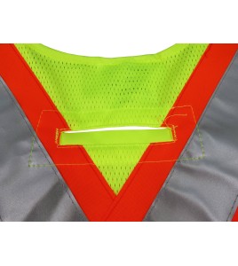 High-visibility yellow safety vest, 4 sizes, CSA Z96-15 class 2 level 2, 4 pockets.