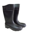 Bottes imperméables faites de PVC noir, la  tige (hauteur) de la botte est de 16 po (41 cm).