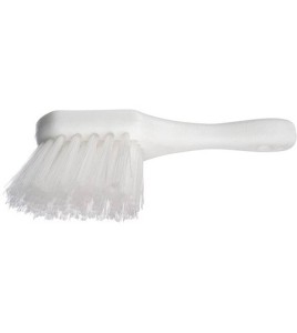 Brosse utilitaire manche 10 po. fibre de polyerster