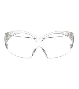 3M SecureFit protective eyewear with anti-fog treated clear polycarbonate lenses for protection from outside glare and hazes.