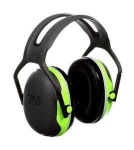 Earmuff PELTOR (3M) model X4A, 27 dB, over-the-head model.