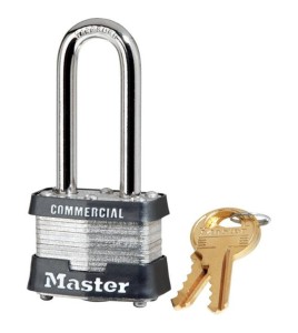 Regular padlock 1 ½ in (38 mm) wide laminated steel body with case hardened steel shackle. Size: 1 9/16 in wide.