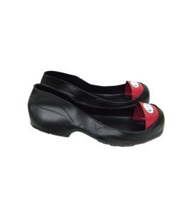 TurboToe PVC shoe covers with steel toe caps, certified CSA Z195-09.