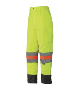 Winter High-visibility pants for roadwork flaggers, compliant with new Transports Québec regulation. 