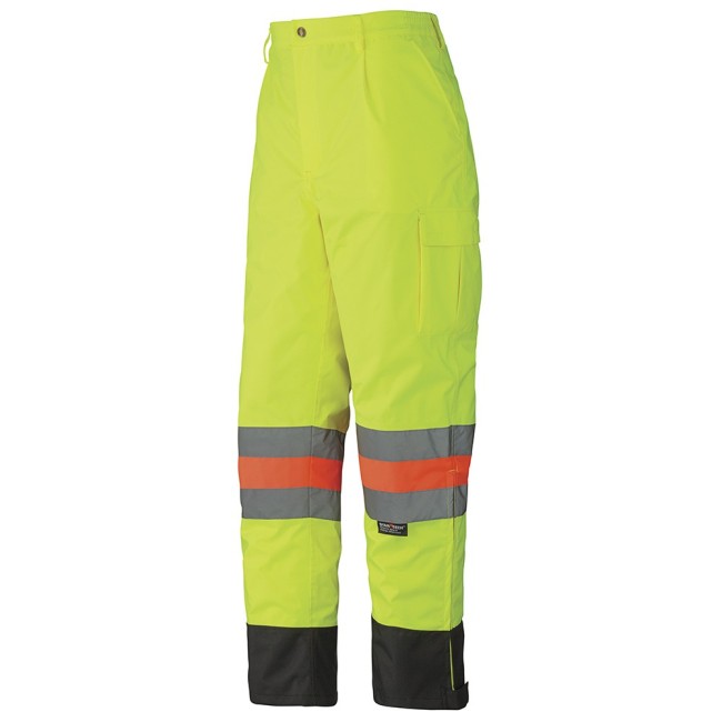 Pantalon d'hiver haute visibilité pour signaleur, conforme à la norme de Transports Québec.