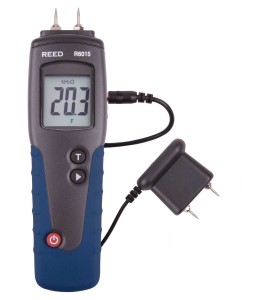 Moisture detector for wood, measuring with spindle or with probe.