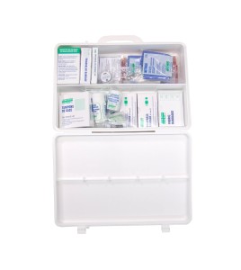 First aid kit conforming to CAN/CSA Z1220-17 low risk for 25 workers and less