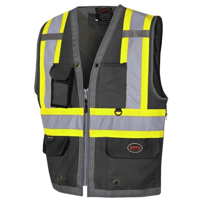 Low-visibility black surveyor vest with 12 pockets class 1 level 2, Pioneer 6671