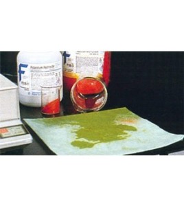 Universal absorbent pads for non-corrosive spills, 15 X 18 inches, 100 pads/package.