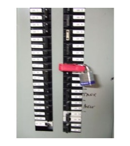 Single circuit breaker lockout for large and talls, specially designed lock for most breakers